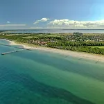 Hotel apartamentowy Zwei Wasser - Alte Seefahrtschule Wustrow (Fischland)