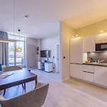 Hotel apartamentowy Zwei Wasser - Alte Seefahrtschule Wustrow (Fischland)