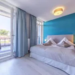 Hotel apartamentowy Zwei Wasser - Alte Seefahrtschule Wustrow (Fischland)