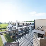 Zwei Wasser - Alte Seefahrtschule Hotel apartamentowy 4*