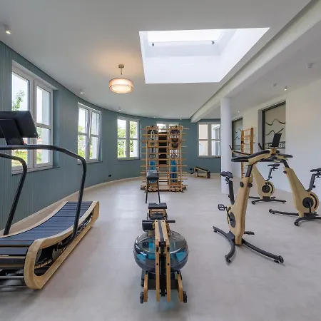 Zwei Wasser - Alte Seefahrtschule Wustrow (Fischland)