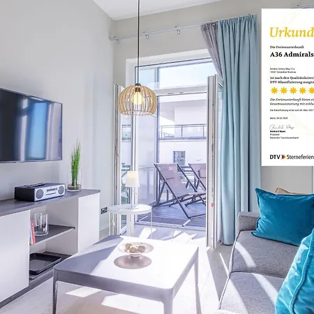 Zwei Wasser - Alte Seefahrtschule