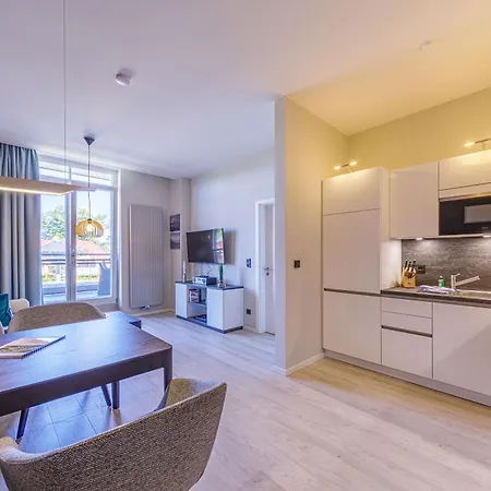 Aparthotel Zwei Wasser - Alte Seefahrtschule Wustrow (Fischland)