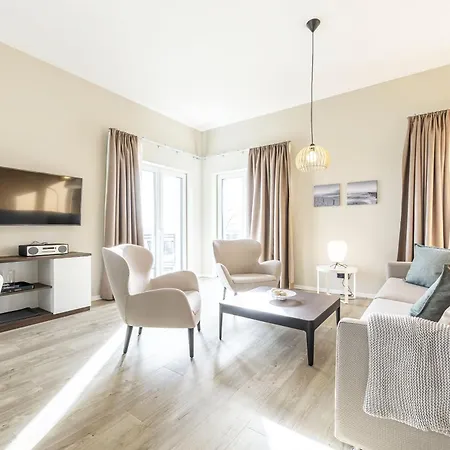 Zwei Wasser - Alte Seefahrtschule