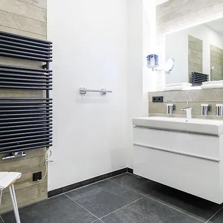 Zwei Wasser - Alte Seefahrtschule Aparthotel