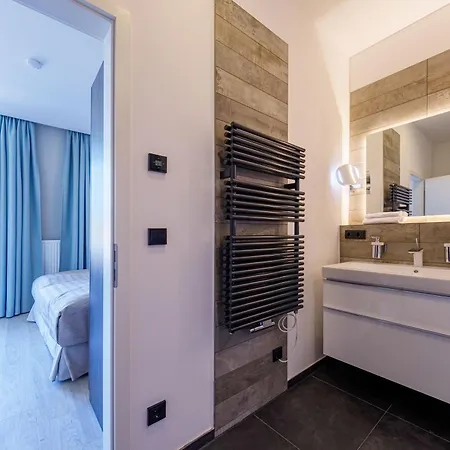 Zwei Wasser - Alte Seefahrtschule