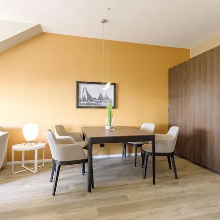 Zwei Wasser - Alte Seefahrtschule 4* Wustrow (Fischland)