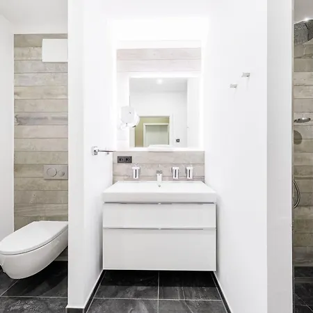 Zwei Wasser - Alte Seefahrtschule Aparthotel