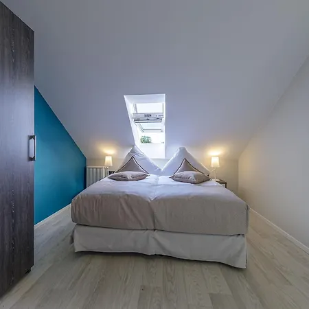 Zwei Wasser - Alte Seefahrtschule 4*