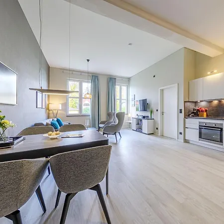 Aparthotel Zwei Wasser - Alte Seefahrtschule 4*