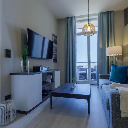 Zwei Wasser - Alte Seefahrtschule